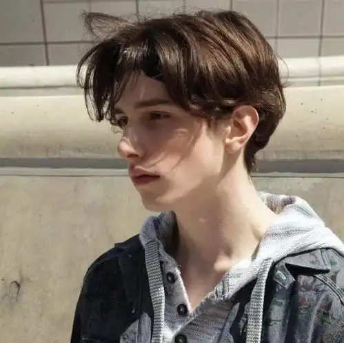 一月你的微信头像该换了,快来设置
