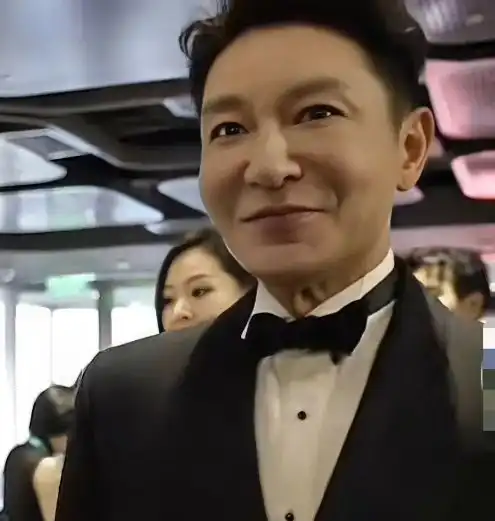 黄宗泽发博我没有整容引发网友热议
