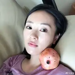奶凶奶凶的高贵妃生活中也这么惹人爱
