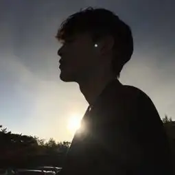 唯美帅气意境男神头像目若朗星
