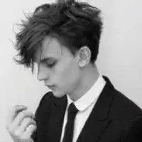 一年前看到俄式挺身,就试了试,觉得这动作我不可能学的会但是练了三...
