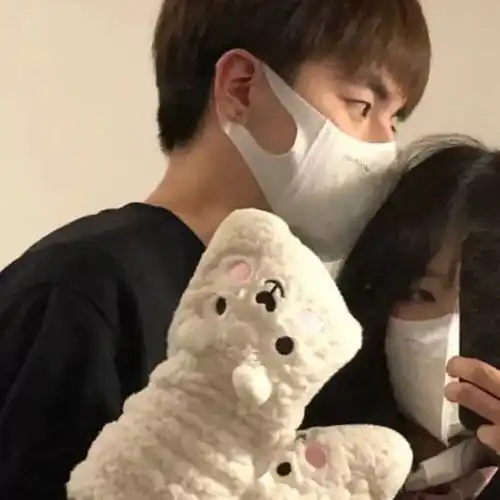 情侣头像重要的人安安稳稳放心上
