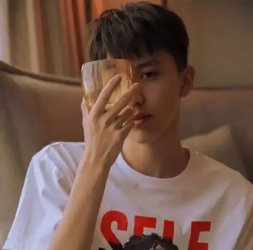 个性气质男生头像
