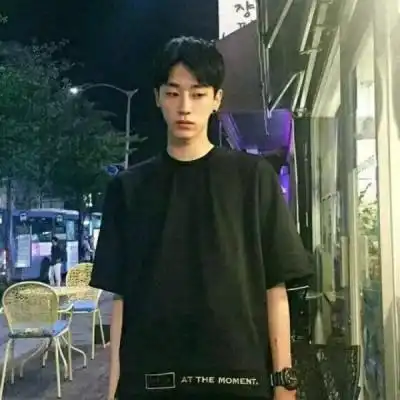 夏天意境男生头像,爱情最让人过分着迷
