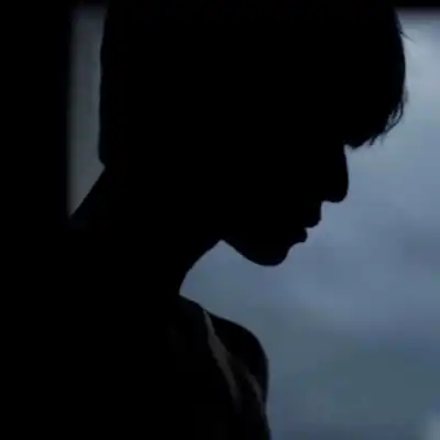 祁宋ins酷帅真人高冷男生头像
