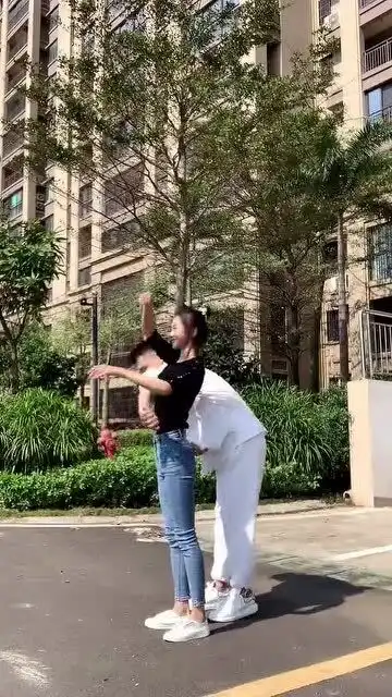谁还没个男朋友,飞天小女警申请出战
