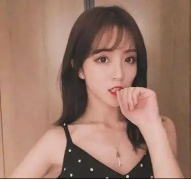 再次唱凉自己抖音网红莉哥直播戏唱国歌被封禁
