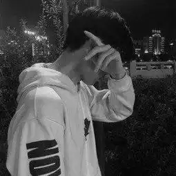 爱情里被爱的男生头像
