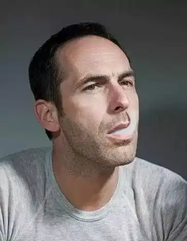 怀远烟民,烟瘾再大,这4个时间也不要吸烟
