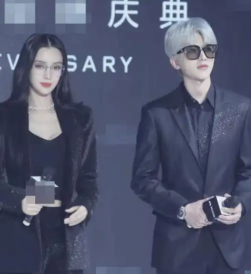 杨颖否认插足后首现身,气场强大霸气十足,蔡徐坤是撕漫男本男吧

