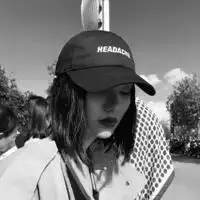 单人头像女生黑白霸气
