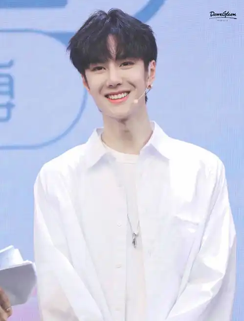 2020亚太区最帅100张面孔肖战王一博双双入围
