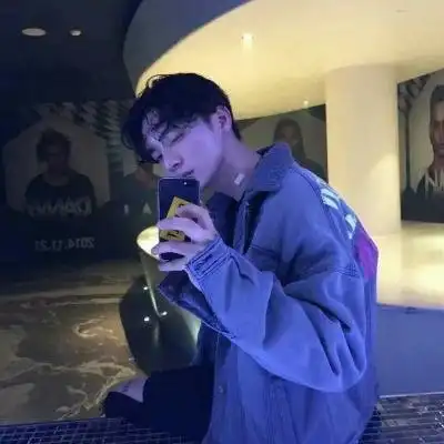 蓝色系男生头像可爱有个性
