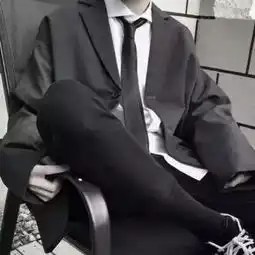 领带衬衫制服部位情侣头像
