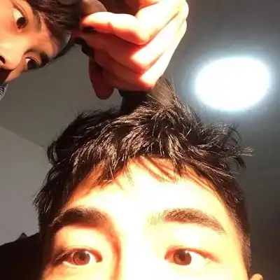 青春潮酷头像男生真人
