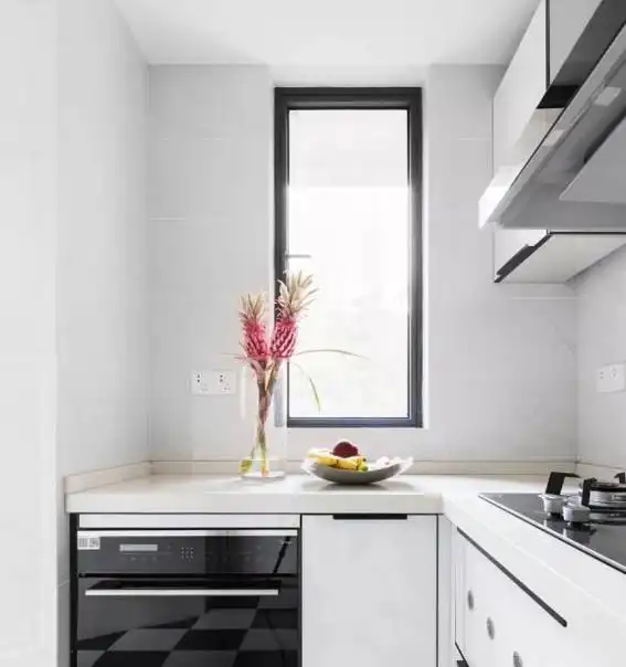 越来越多人墙面只刷白,全屋细腿家具,反而高级看不腻晒晒
