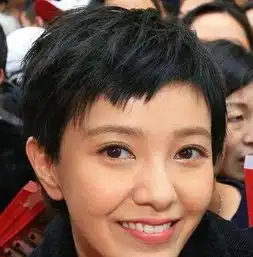 2019年男生眼里的大妈发型盘点我的发型是第1名
