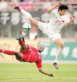 胜利可再有把酒问国青
