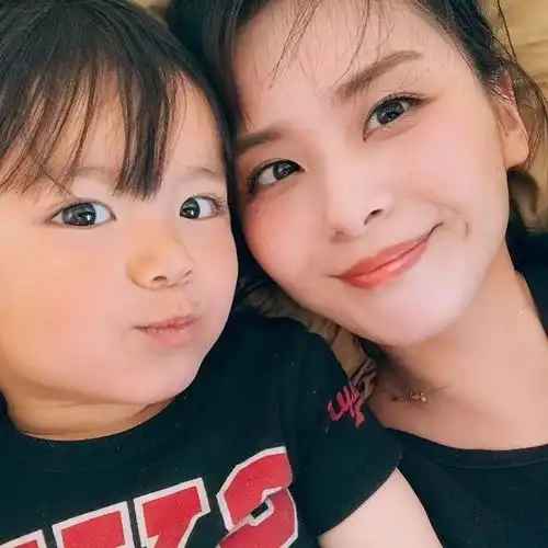 果然男孩子可爱起来,就没女孩子什么事儿啦
