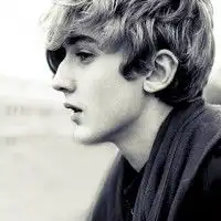 欧美非主流男生头像借我一个肩膀
