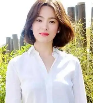 圣诞没有把握好元旦还不行动起来心机妆容给人眼前一亮
