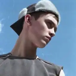 高清帅气的欧美男生头像2018最新版笑脸给多了惯的是病
