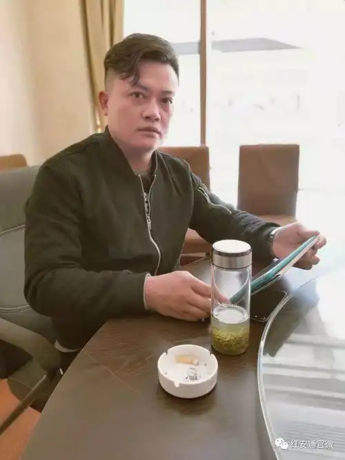 气质性成熟稳重男士,爱运动,爱品茶
