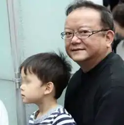 娱乐圈老来得子的男明星,最后一位竟然与女儿相差78岁
