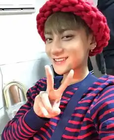 王思聪炮轰黄子韬被节目组呛声你行你上
