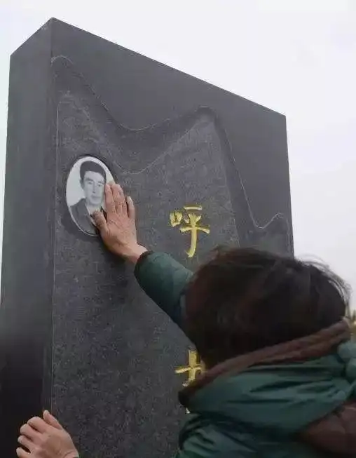 谨以此文,致敬那些曾为我们挺身而出的人,无论你们现在在哪里
