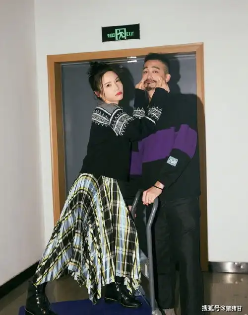 吴中天给杨子姗做9周年视频,男人主动的婚姻,是有多幸运
