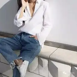 别再卷裤脚了,今年流行的裤子长这样
