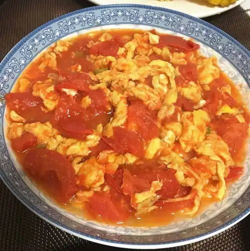 西红柿炒鸡蛋简单家常菜西红柿炒鸡蛋surt1981的菜谱
