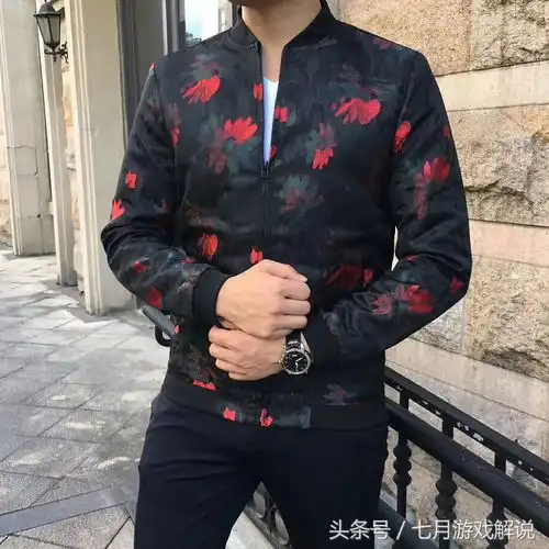 夹克最能代表男士华伦天奴杜嘉班纳阿玛尼夹克更具魅力
