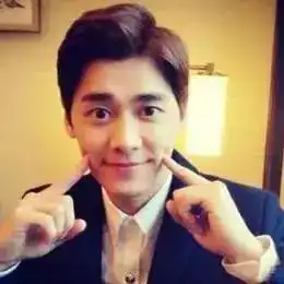 你与男神之间,只差一对半永久眉毛
