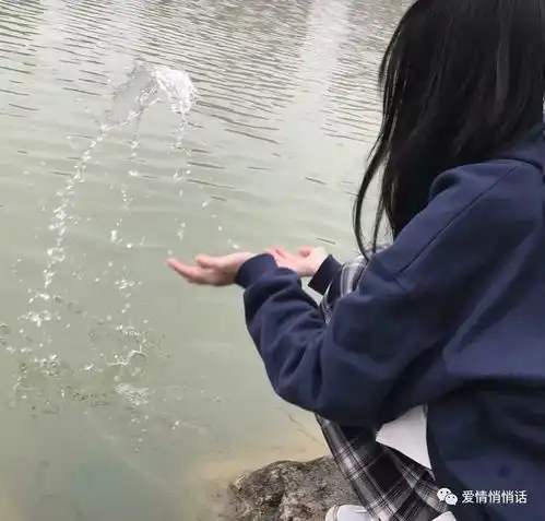 男生很怕失去你的3个表现
