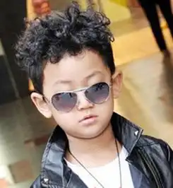 圆脸小孩适合什么发型国字脸小男生什么发型显得脸小发型师姐

