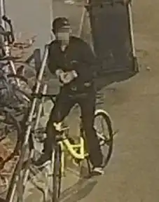 男子骑共享单车盗窃被出卖警察靠骑行轨迹破案
