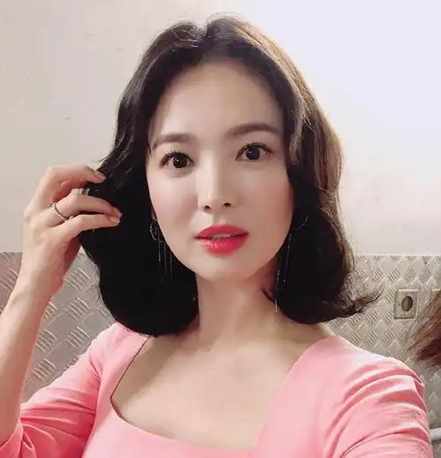 韩国的女生原来这么会妆连宋慧乔都在追求这种感觉
