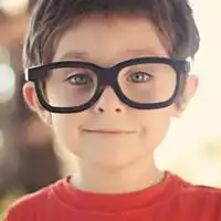 求qq可爱的小孩头像搞笑的也行
