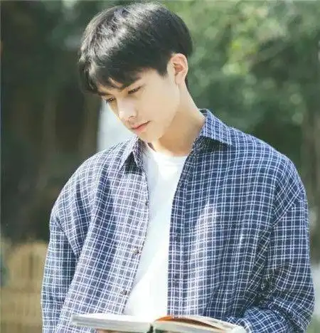 这是不是情头宋威龙的
