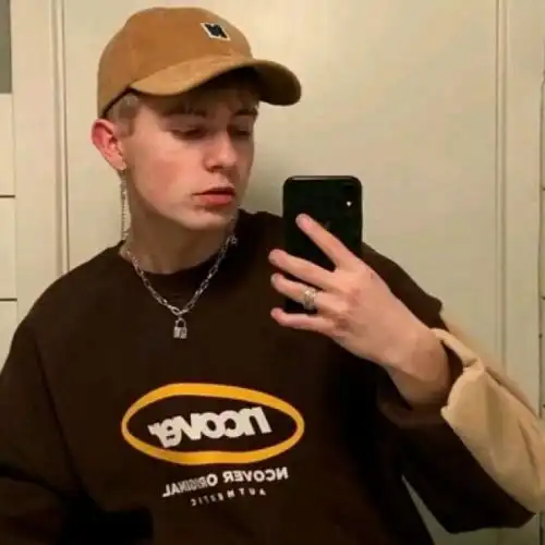 男生头像夏天就要到了能把暗恋变成热恋吗
