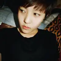 2015韩版帅气的qq男生头像我只想做个安静的美男子
