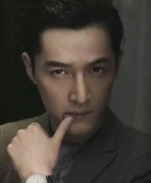 胡歌头像变绿码,新剧演员名单公开,网友帅哥的尽头是搞笑男
