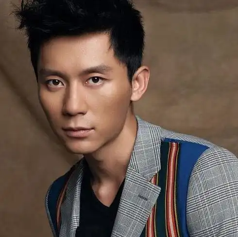 李晨,一个实力派的flop,综艺咖的挣扎,中年男明星的不甘和心酸
