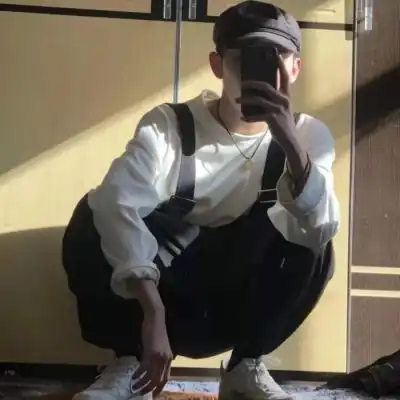 抖音最火男生头像伤感
