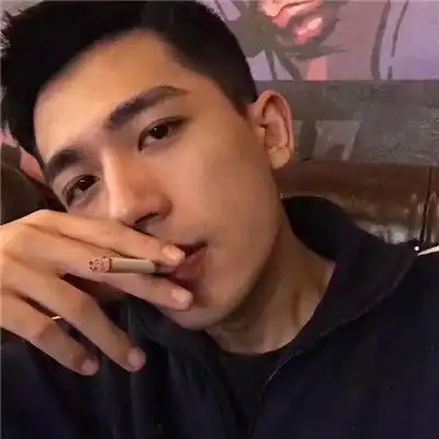 男生吸烟头像伤感图片

