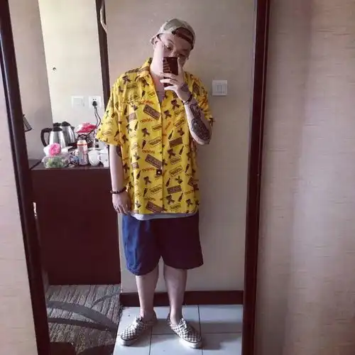 我的花臂不允许我和贴文身贴的男生谈恋爱
