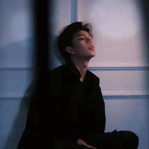 一月你的微信头像该换了,快来设置
