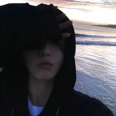 来一波男头鸭侵删
